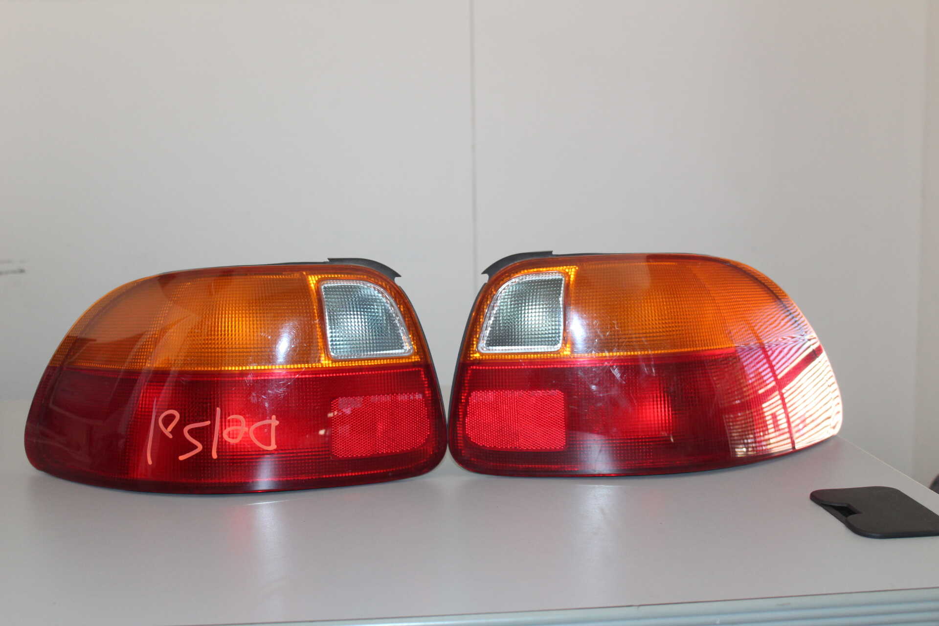 40075-IMG_6544 1992-1997 JDM HONDA CRX DELSOL SIR TAIL LIGHT SET RARE OEM - Image 1
